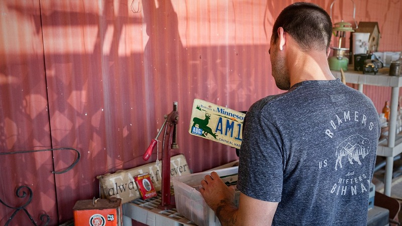 06_MOONSTONE_2048x2048