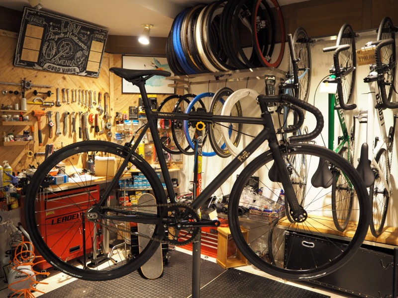 FUJI ピストバイク TRACK ARCV トラックアーカイブ アルミ＆カーボンの