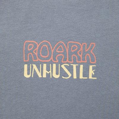 【ROARK/ロアーク】"UNHUSTLE" L/S TEE-FOGGY BLUE